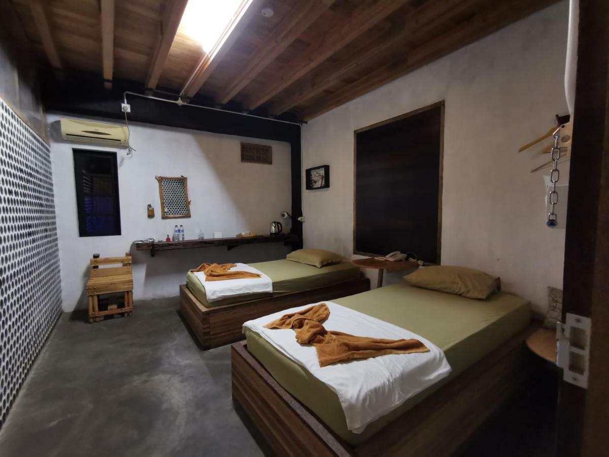 Hotel Bat & Arrow Padang  Pokoj fotografie