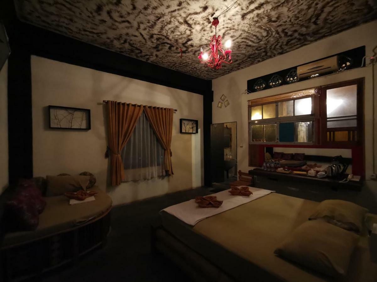 Hotel Bat & Arrow Padang  Pokoj fotografie