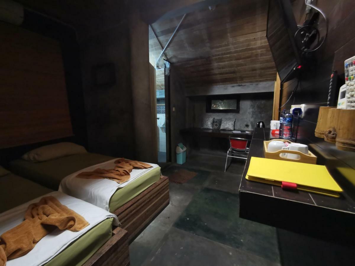 Hotel Bat & Arrow Padang  Pokoj fotografie